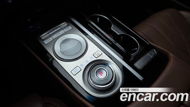 Genesis Electrified G80 2021 — ფოტო 8/20