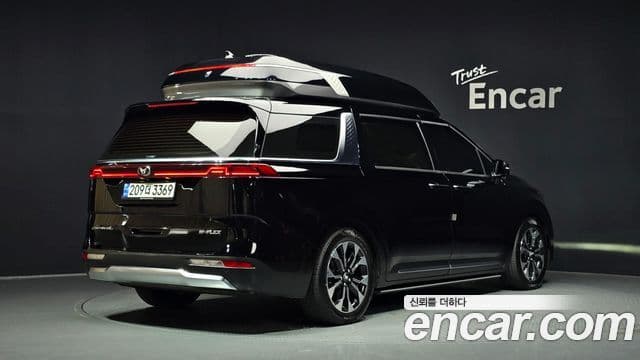 Kia Carnival 2021 — Şəkil 22/42