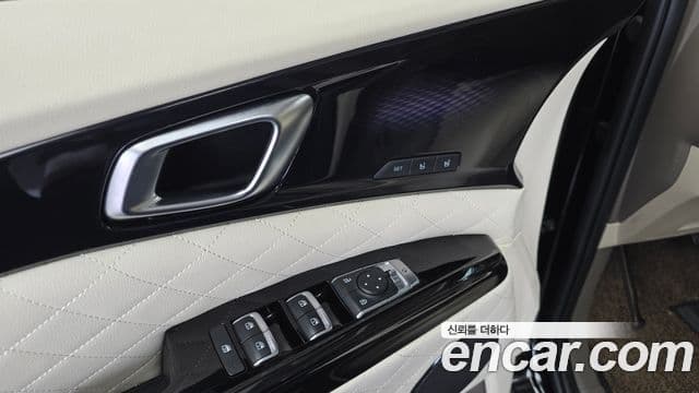 Kia Carnival 2021 — Şəkil 27/42