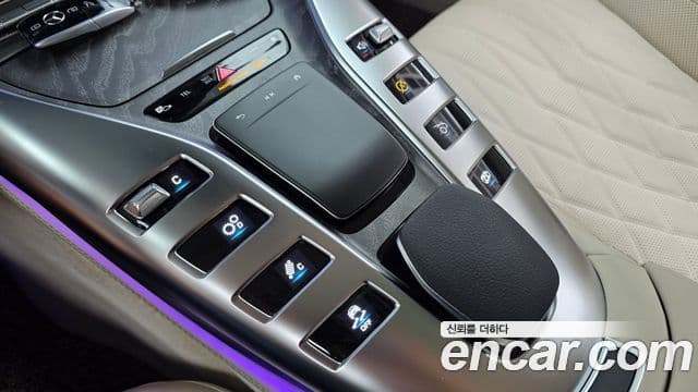 Mercedes-Benz AMG GT 2022 — фото 16 из 20