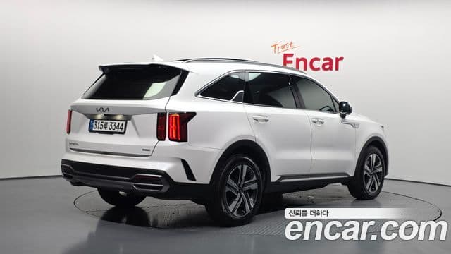 Kia Sorento 2022 — Фото 2/20