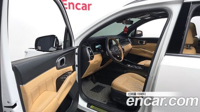 Kia Sorento 2022 — Фото 10/20