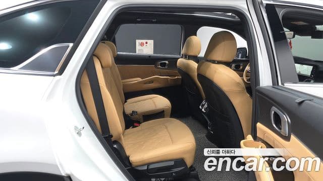 Kia Sorento 2022 — Фото 12/20