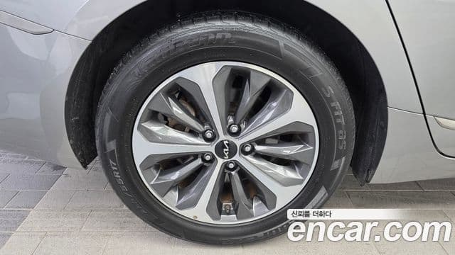 Kia K8 2021 — ფოტო 5/20