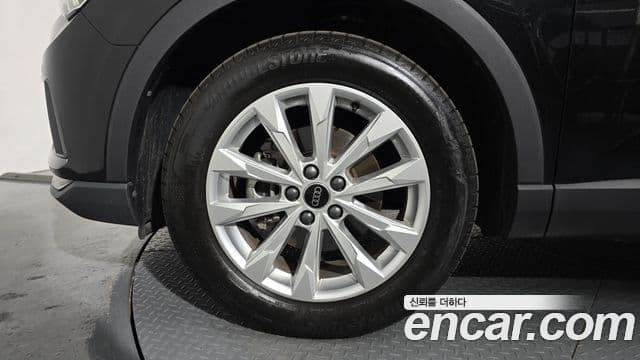 Audi Q3 2023 — Photo 10/20