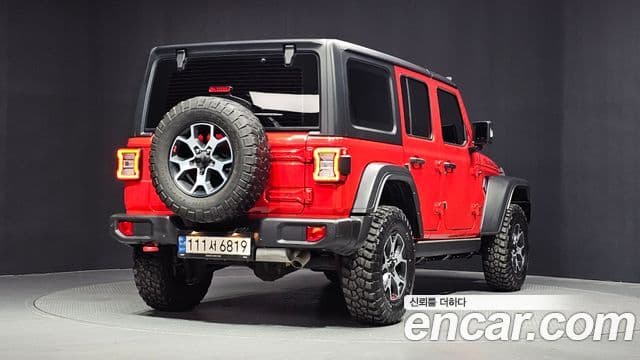 Jeep Wrangler 2022 — ფოტო 2/20