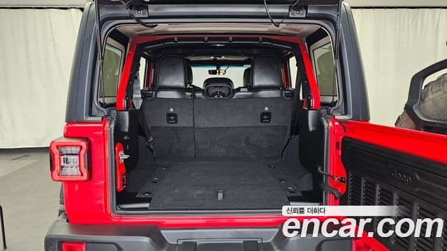 Jeep Wrangler 2022 — ფოტო 20/20