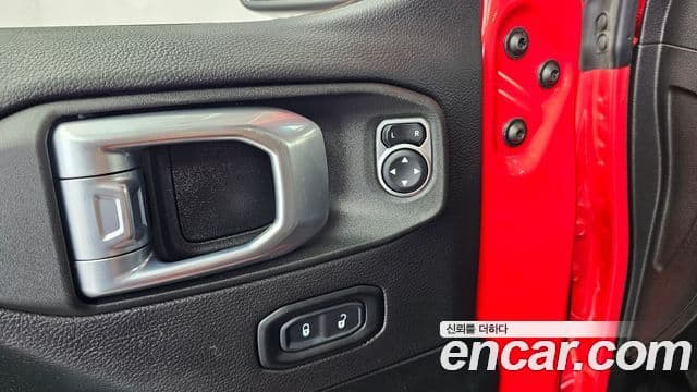 Jeep Wrangler 2022 — Şəkil 31/31