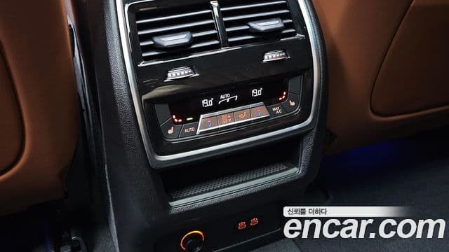 BMW X7 2025 — ფოტო 17/20