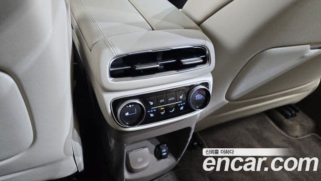 Genesis GV80 2022 — Şəkil 19/34