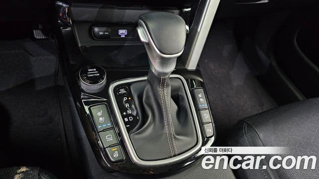 Kia Seltos 2022 — ფოტო 9/20