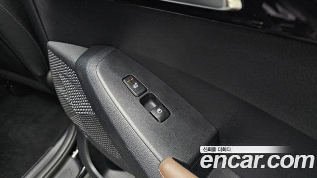 Kia Seltos 2022 — ფოტო 19/20