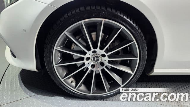 Mercedes-Benz E-Class 2020 — Şəkil 5/20