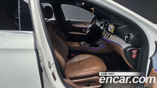 Mercedes-Benz E-Class 2020 — Şəkil 11/20
