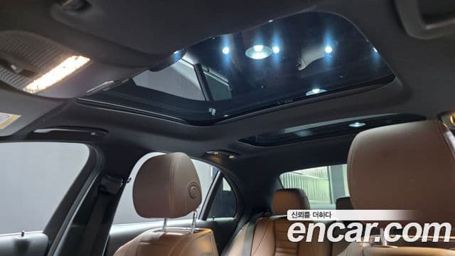 Mercedes-Benz E-Class 2020 — Şəkil 18/20
