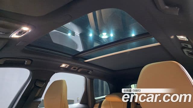 Volvo XC60 2020 — фото 18 из 20