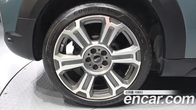 Mini Cooper S Countryman 2023 — ფოტო 5/20