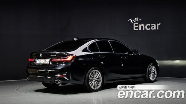 BMW 3 Series 2020 — ფოტო 2/20