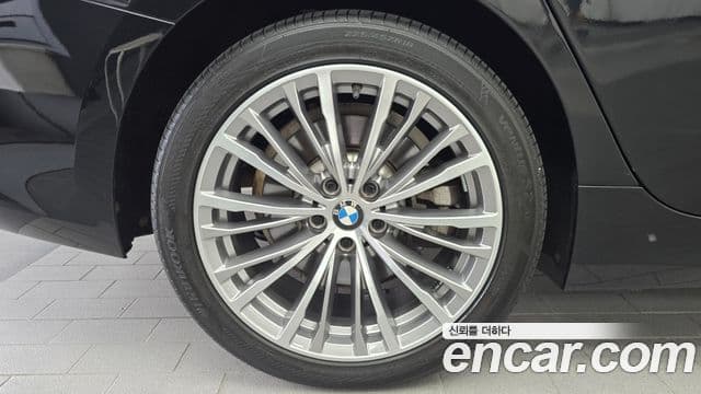 BMW 3 Series 2020 — ფოტო 5/20