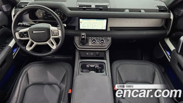 Land Rover Defender 2023 — ფოტო 7/20