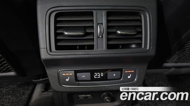 Audi SQ5 2022 — ფოტო 8/20
