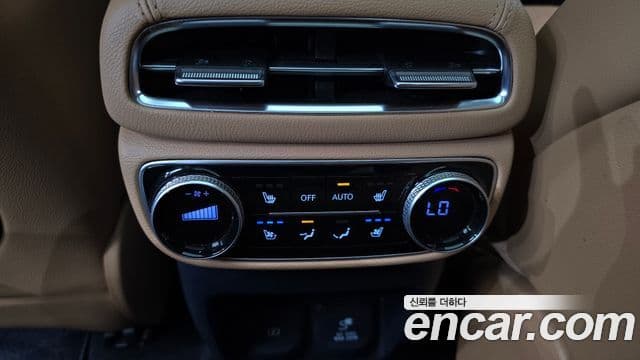 Genesis GV80 2023 — ფოტო 28/30