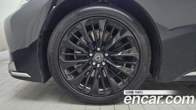 Lexus LS500h 2023 — фото 5 из 20