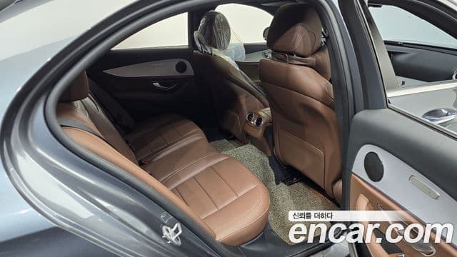 Mercedes-Benz E-Class 2020 — Şəkil 11/20