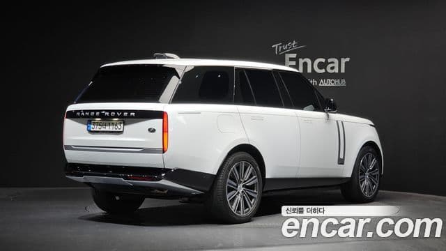 Land Rover Range Rover 2023 — Photo 23/35