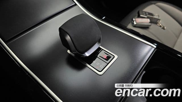Land Rover Range Rover Evoque 2025 — ფოტო 7/20