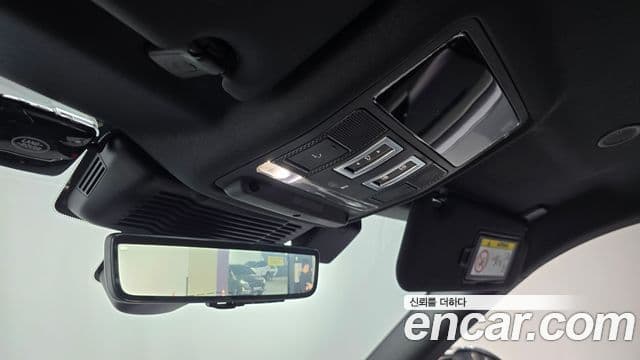 Land Rover Range Rover Evoque 2025 — Photo 17/35