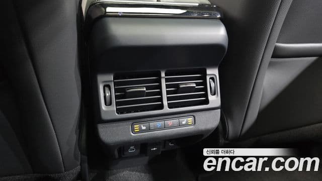 Land Rover Range Rover Evoque 2025 — Photo 14/35
