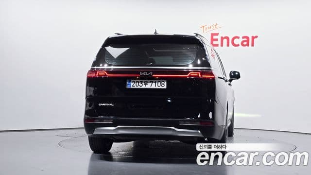 Kia Carnival 2023 — фото 4 из 20
