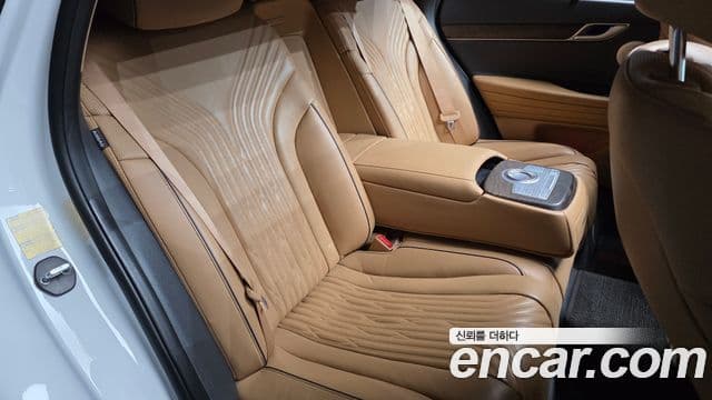 Genesis Electrified G80 2021 — фото 11 из 20