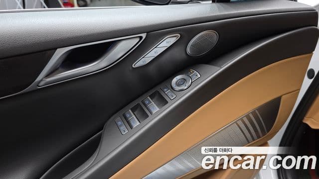 Genesis Electrified G80 2021 — фото 18 из 20