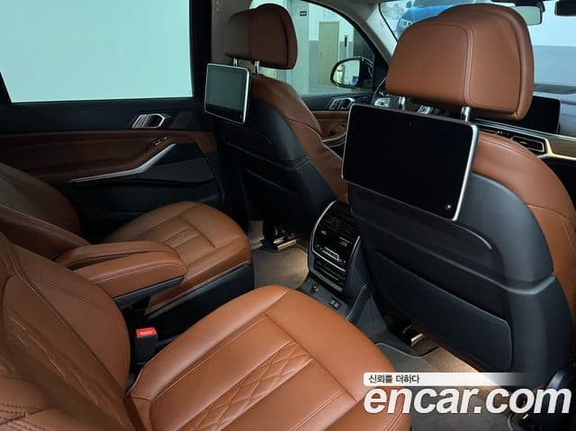 BMW X7 2022 — Şəkil 14/20
