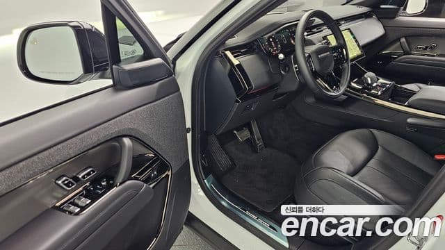 Land Rover Range Rover Sport 2025 — ფოტო 10/20