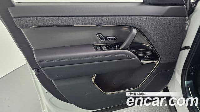 Land Rover Range Rover Sport 2025 — Photo 12/33