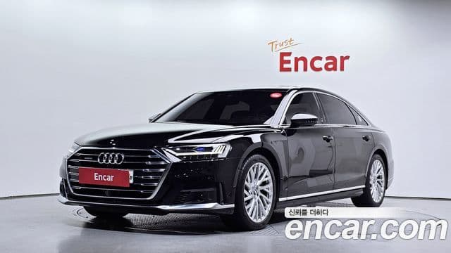 Audi A8 2019 — Фото 1/20