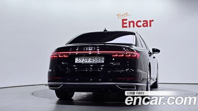 Audi A8 2019 — Фото 4/20
