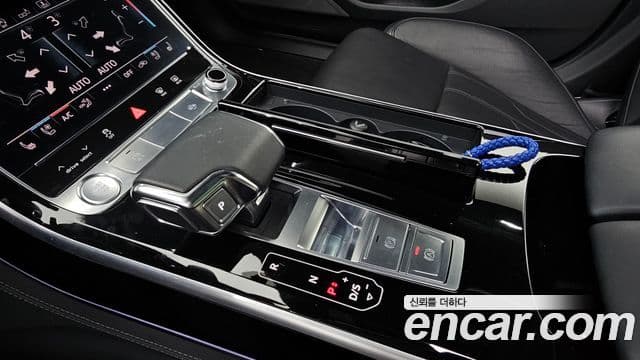 Audi A8 2019 — Фото 9/20