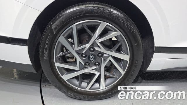 Hyundai Grandeur 2023 — ფოტო 5/20