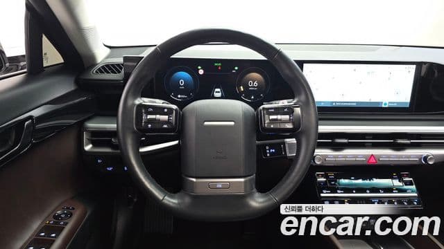 Hyundai Grandeur 2023 — ფოტო 13/20