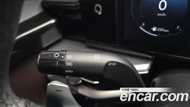Hyundai Grandeur Hybrid 2023 — Photo 15/33