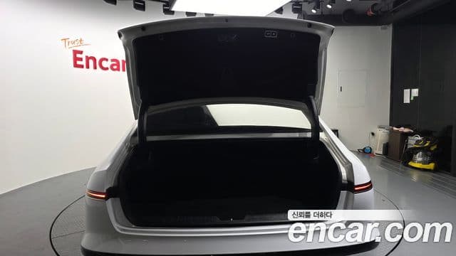 Hyundai Grandeur Hybrid 2023 — Photo 33/33