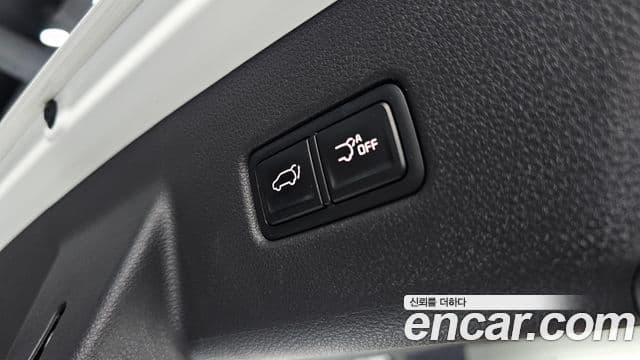 Kia Carnival 2021 — Фото 18/20