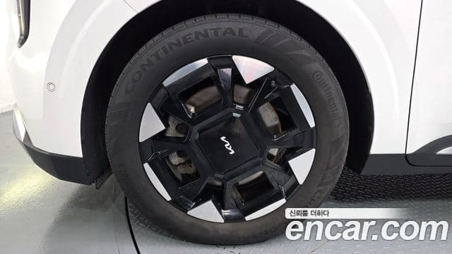 Kia Carnival 2024 — ფოტო 5/20