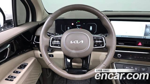 Kia Carnival 2024 — ფოტო 13/20