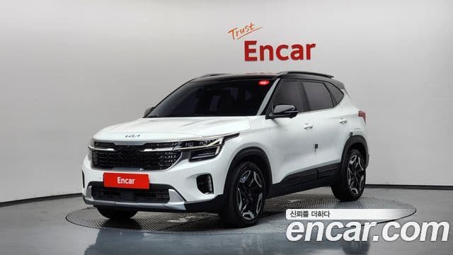 Kia Seltos 2022 — ფოტო 1/20