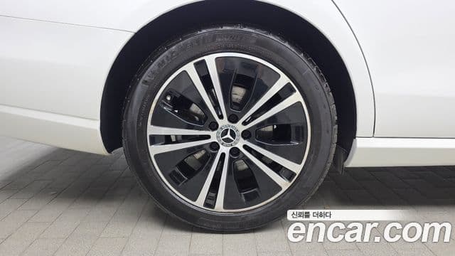 Mercedes-Benz E-Class 2021 — Şəkil 5/20